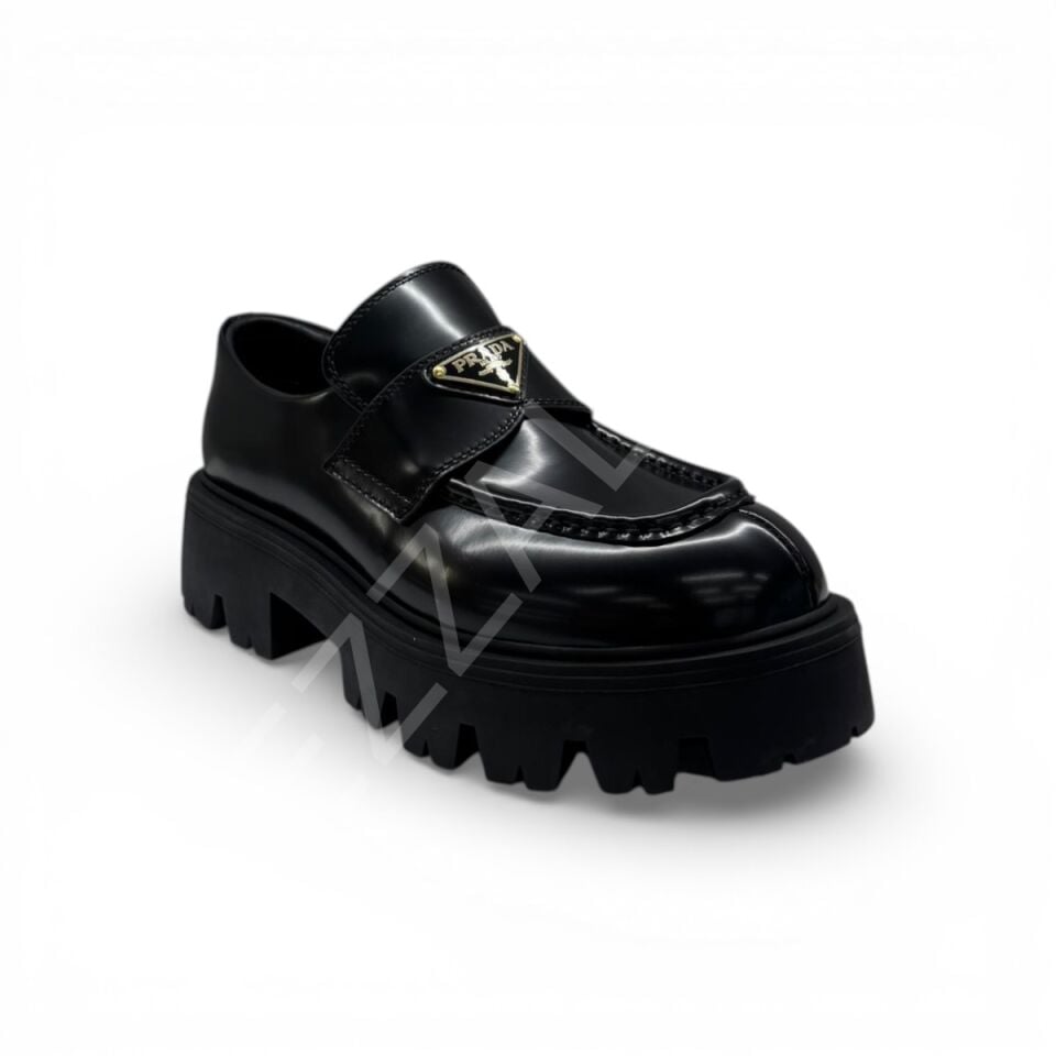 Prada 1158 Siyah Loafer Gold K.T Kadın Ayakkabı