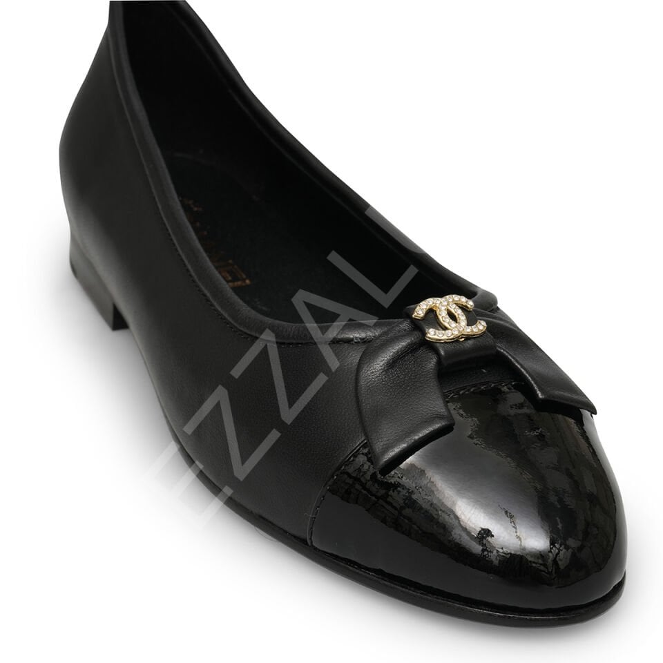 Chanel 22 Siyah Deri Ucu Parlak Kadın Ayakkabı