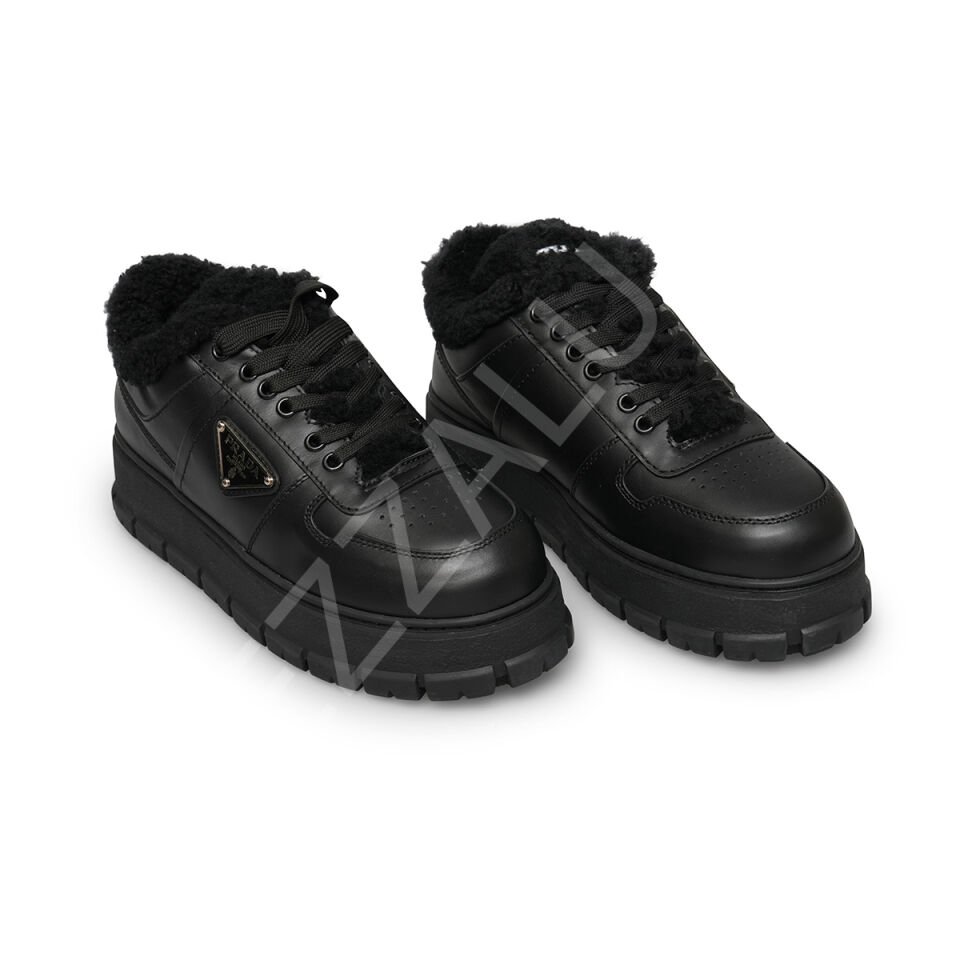 Prada 11 Tüylü Kısa Bot Kadın Ayakkabı