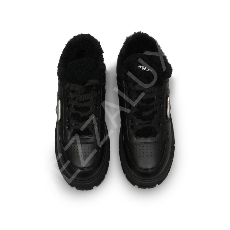 Prada 11 Tüylü Kısa Bot Kadın Ayakkabı