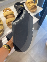 ugg 751 siyah sandal