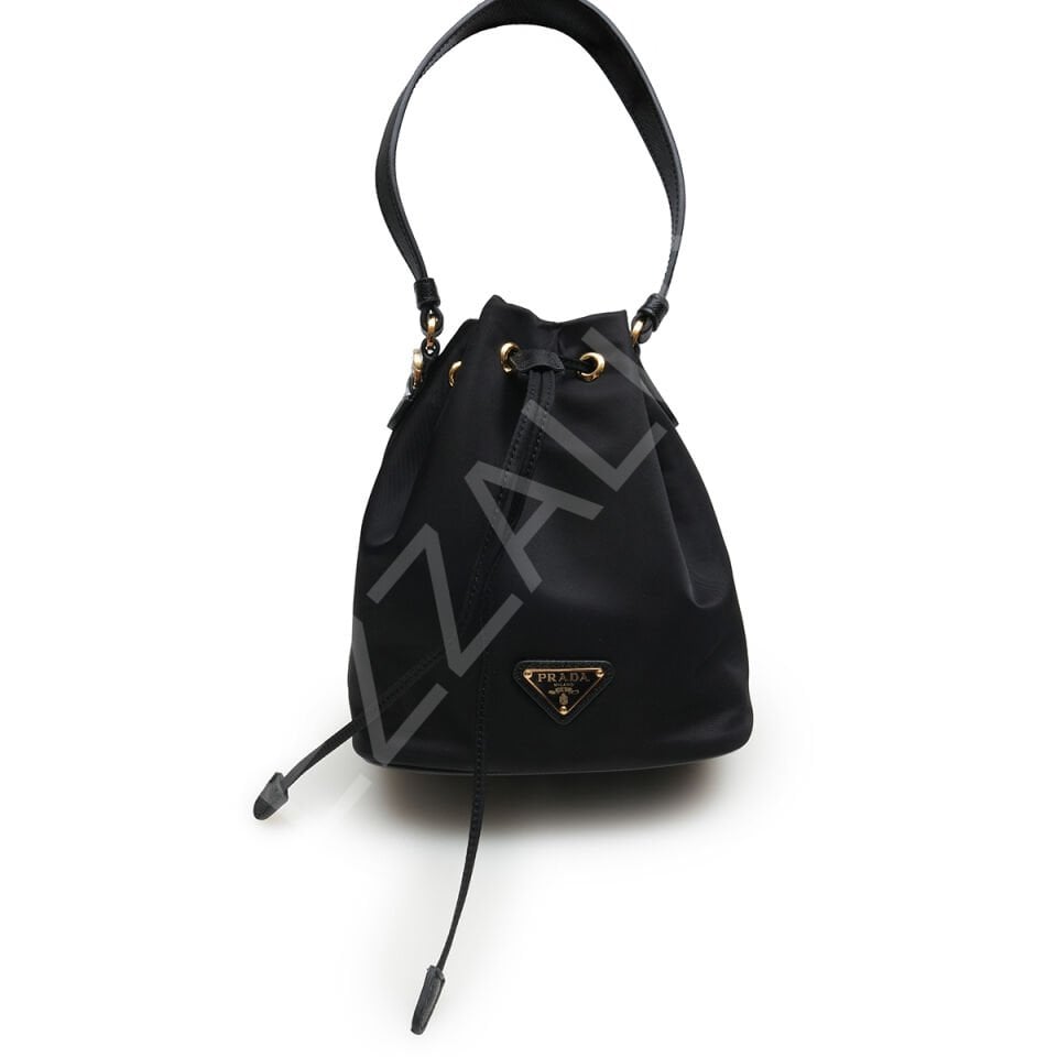 Prada Re-Edition 19,5*15,5*10 Mini Siyah Kadın Çanta