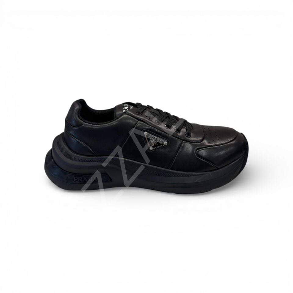 Prada 965 Siyah Beyaz Yazılı Erkek Ayakkabı