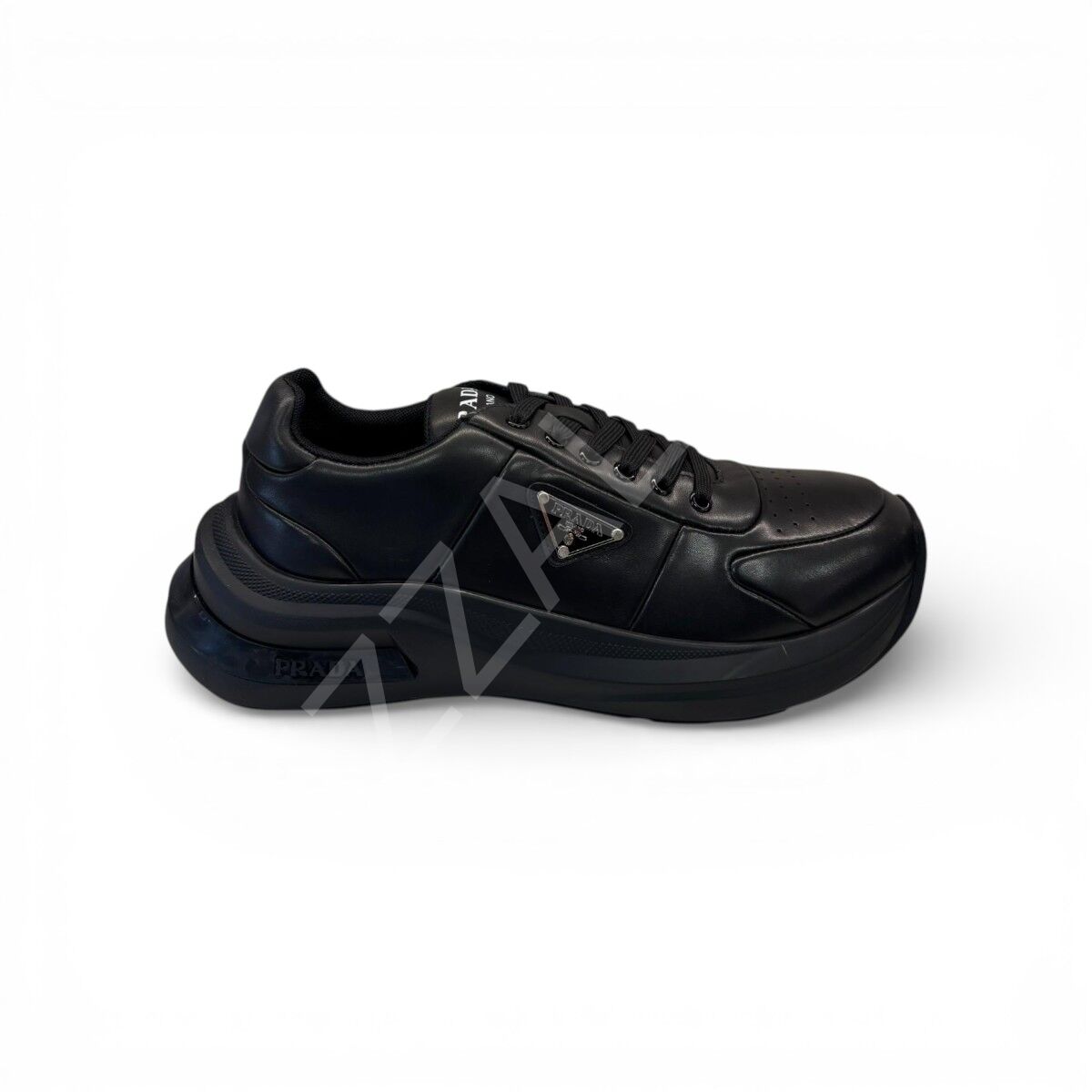 Prada 965 Siyah Beyaz Yazılı Erkek Ayakkabı