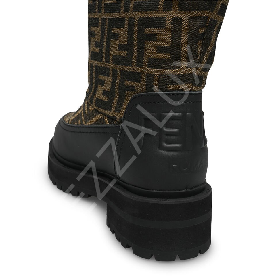 Fendi 596 Logolu Kar Botu Kadın Ayakkabı