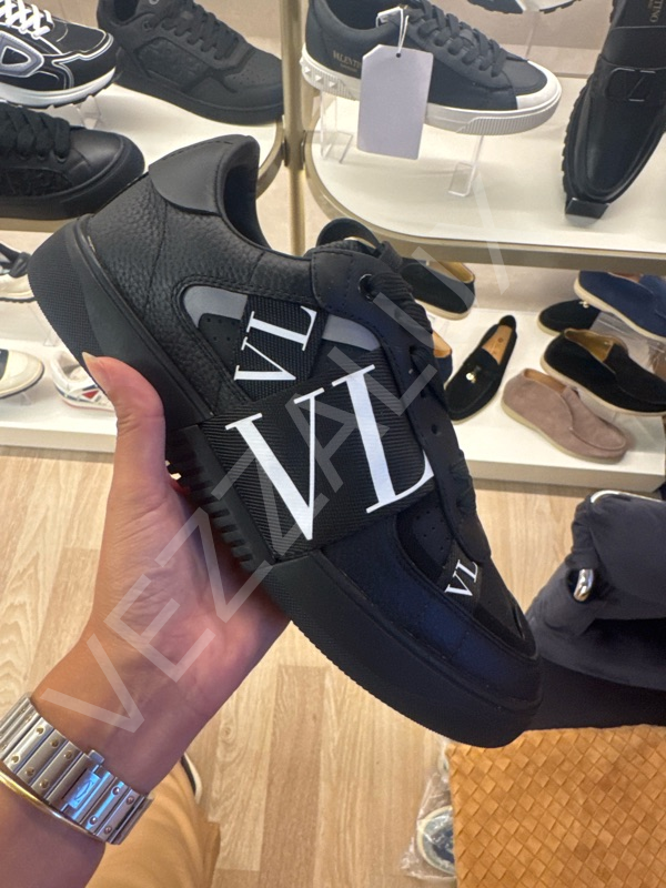 Vltn 909 Beyaz Yazılı Siyah Bantlı Erkek Ayakkabı