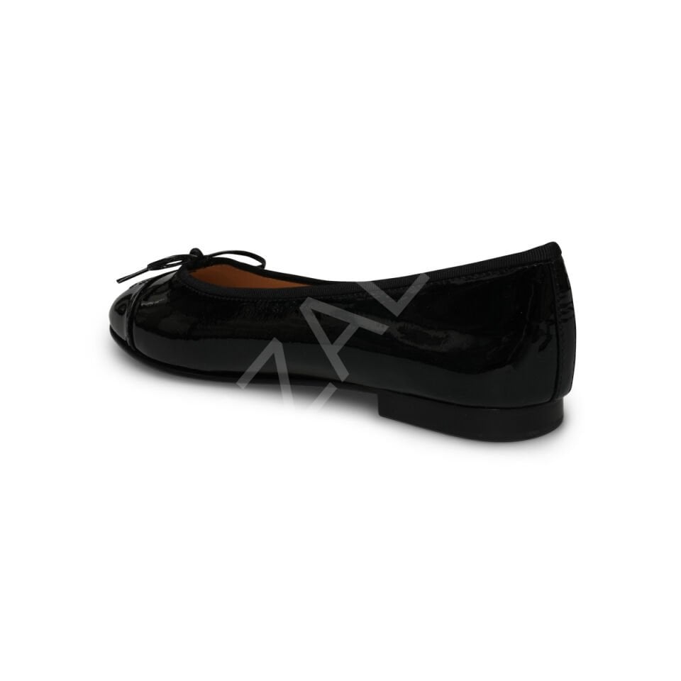 Chanel 11 Rugan Siyah Kadın Ayakkabı