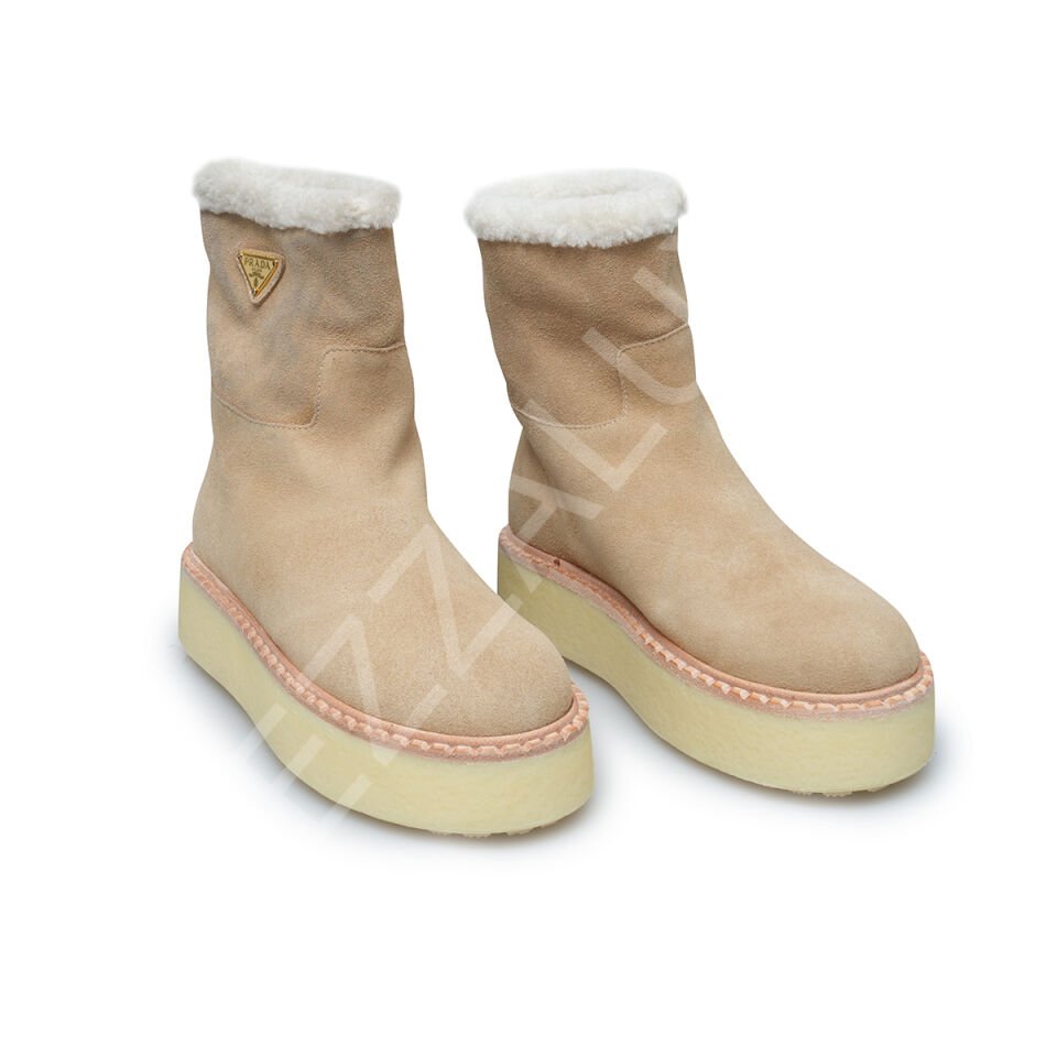 Prada 637 Vizon Tüylü Uzun Bot Kadın Ayakkabı