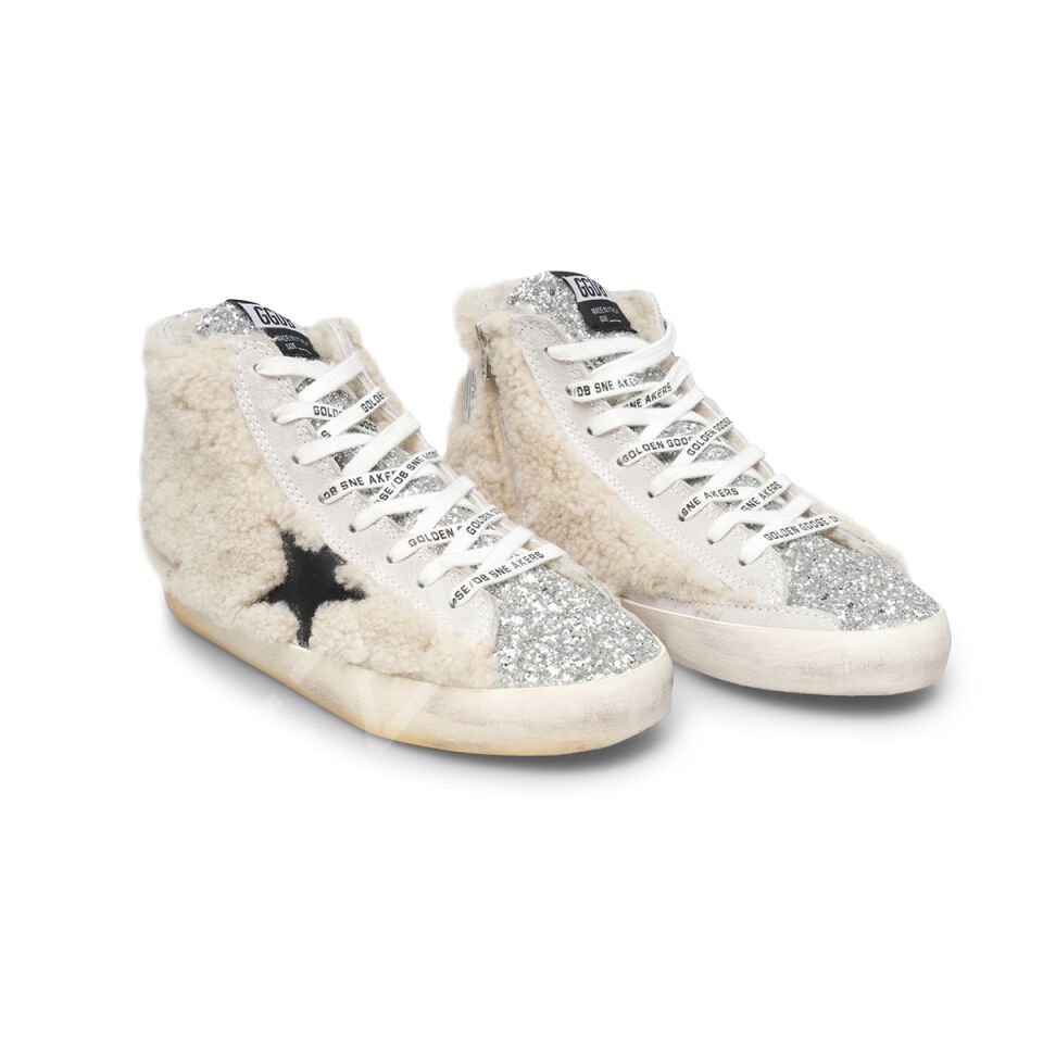 Gg 96 Tüylü Boğazlı Yıldızı Siyah Kadın Ayakkabı